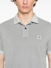 stone island - Polo in cotone grigio a maniche corte - 3