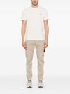 stone island - T-shirt avorio in cotone con ricamo logo - 2