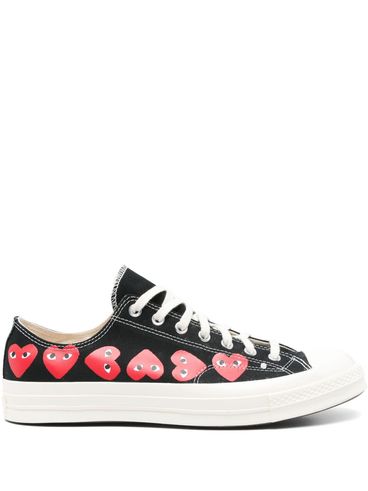 COMME DES GARÇONS PLAY - Sneakers with hearts