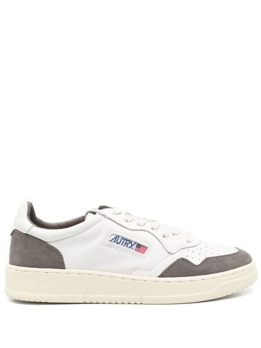 AUTRY - Sneakers 'Medalist' in pelle bianca e camoscio grigio