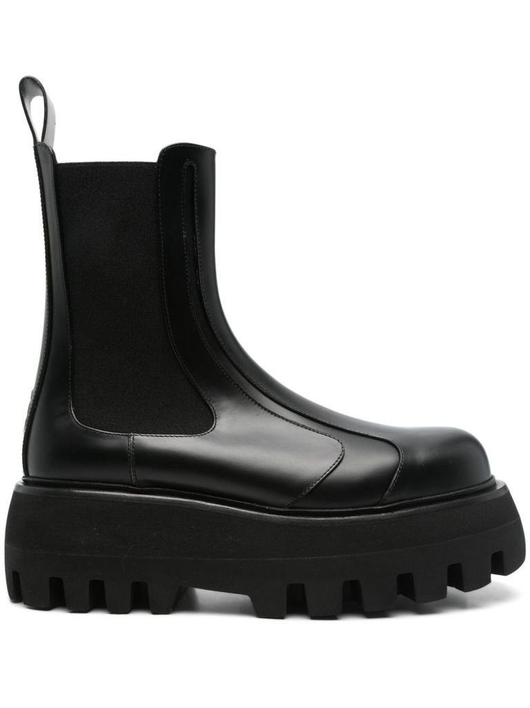 Alexander Mcqueen Black Glossy Leather Ankle Boots With Tank Sole In Black
