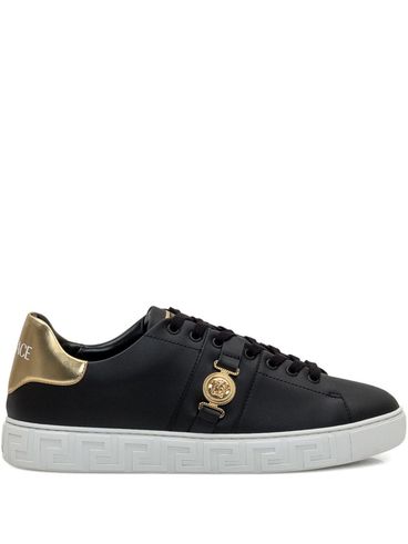VERSACE - Sneakers nere con logo e dettagli dorati