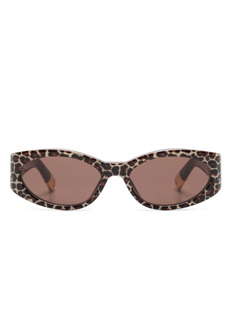 Jacquemus 'les Lunettes Ovalo' Sunglasses In Brown
